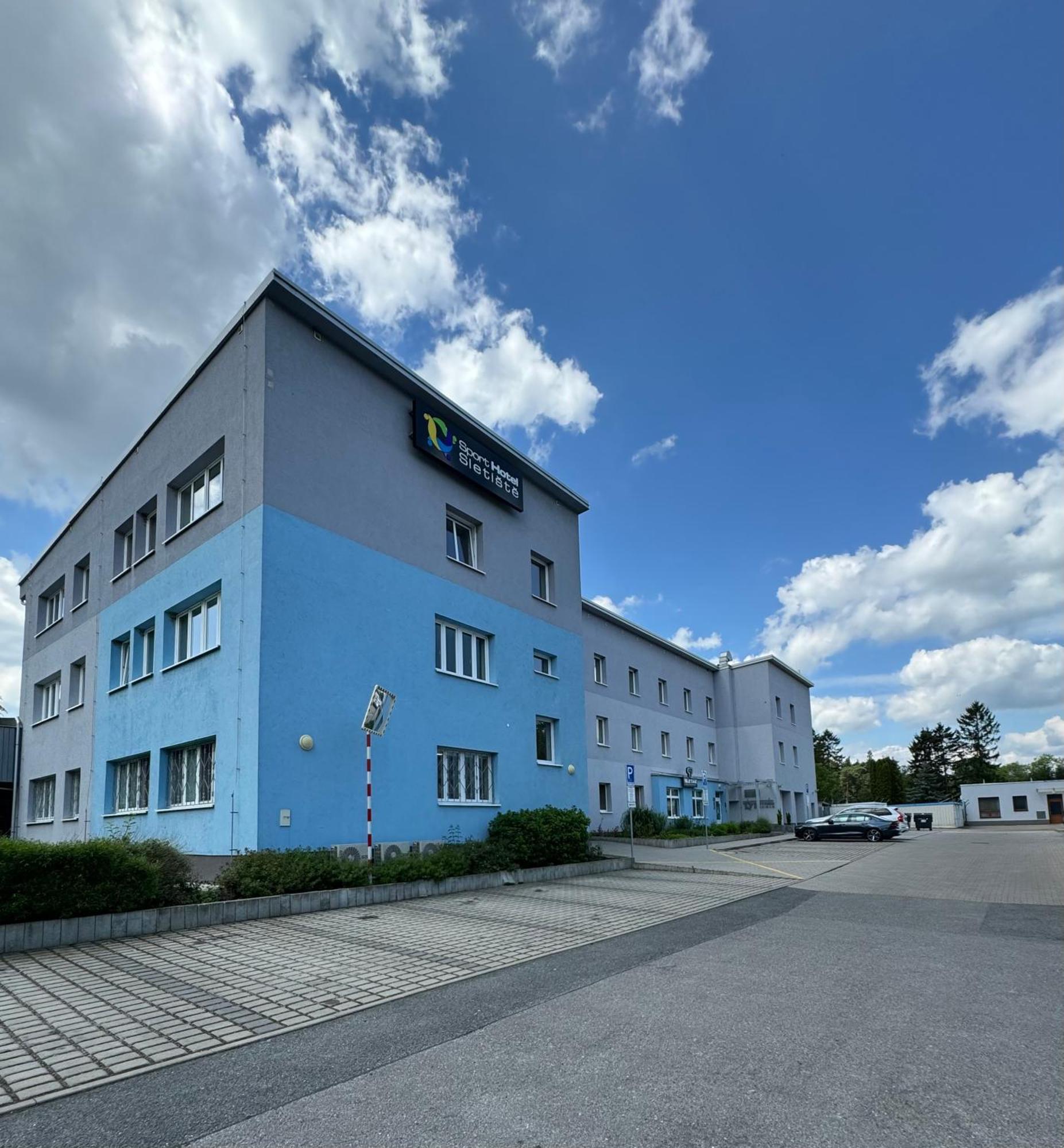 Sport Hotel Sletiste Kladno Kültér fotó