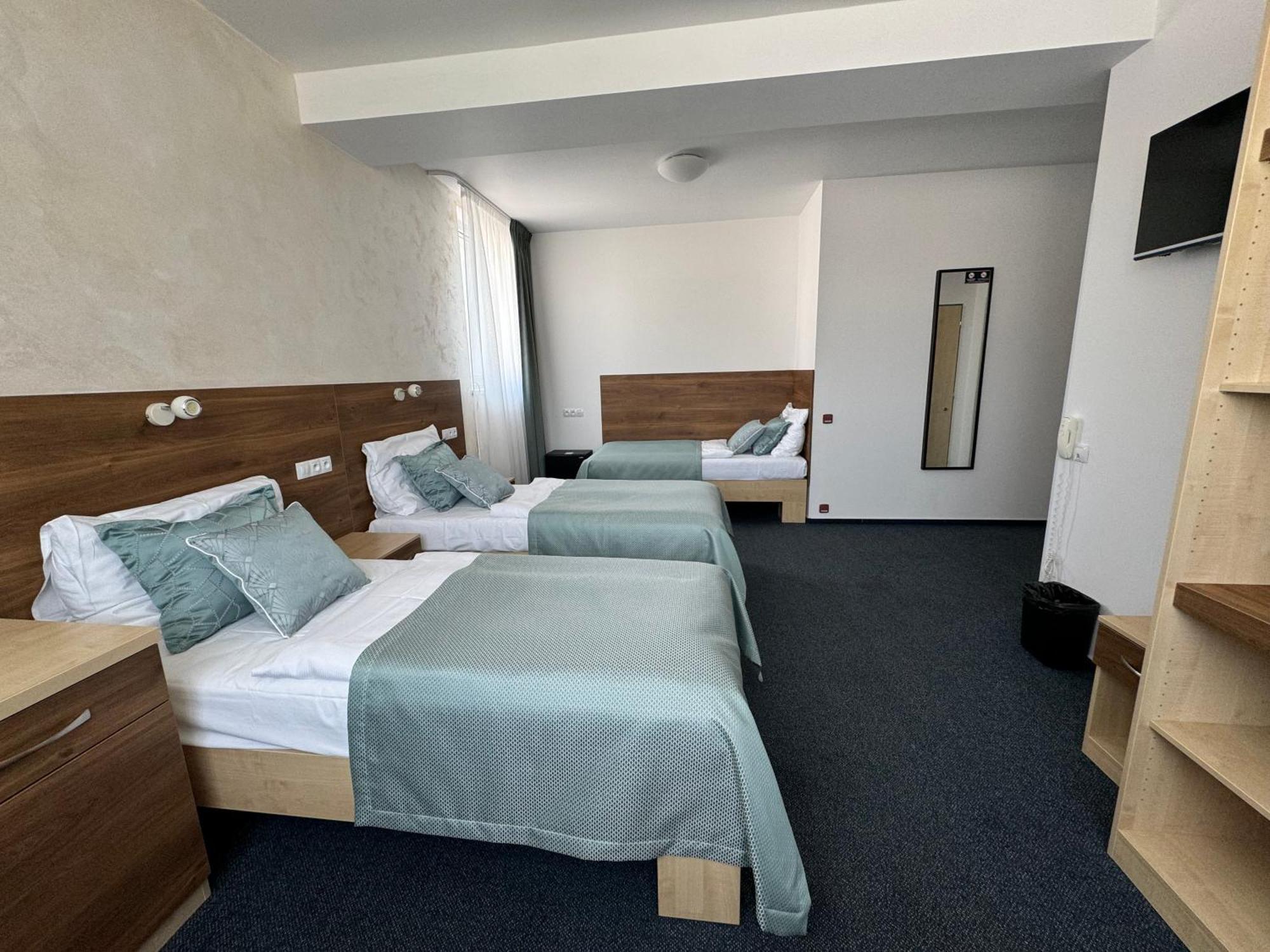 Sport Hotel Sletiste Kladno Kültér fotó