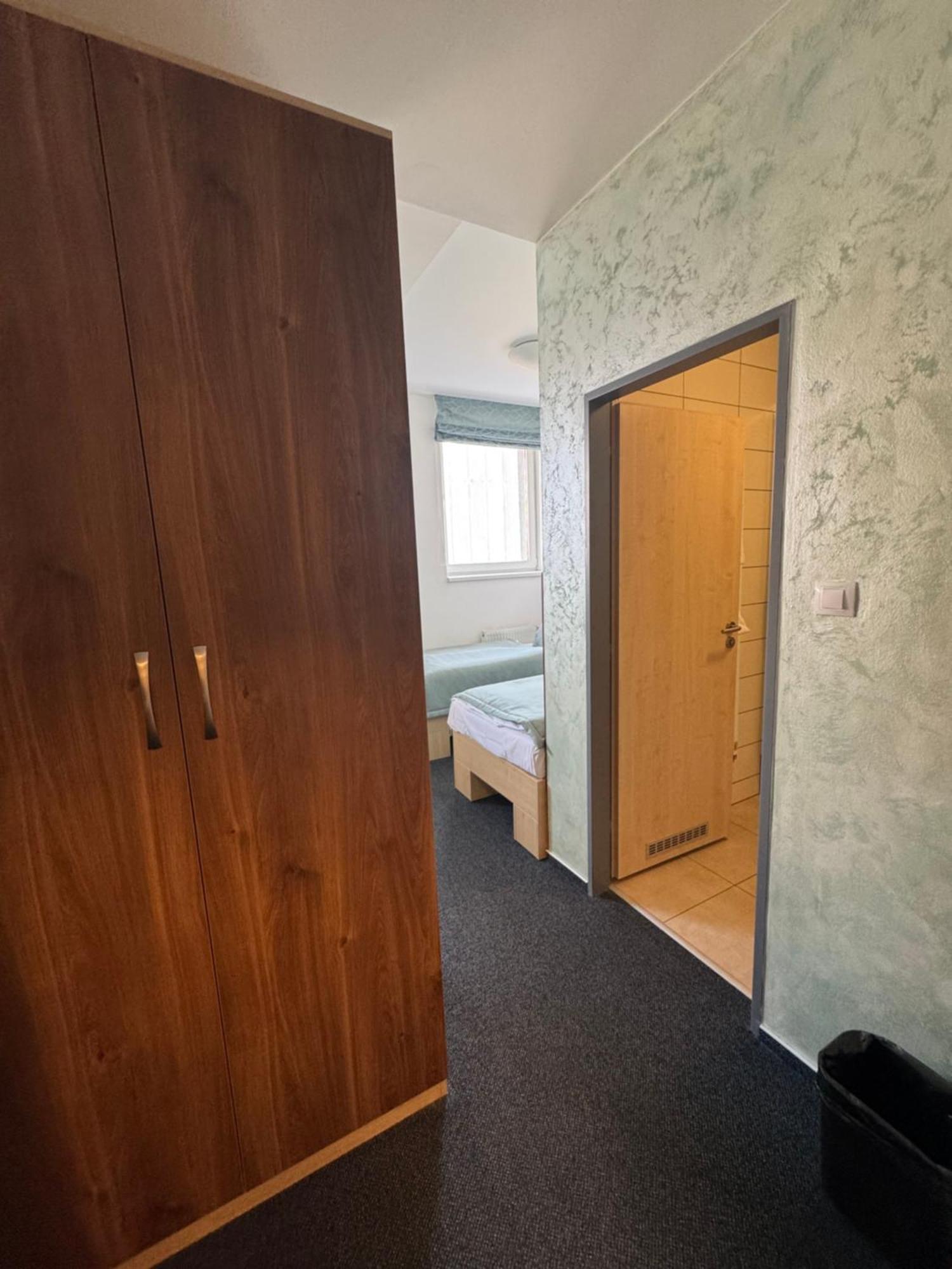 Sport Hotel Sletiste Kladno Kültér fotó